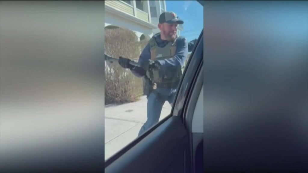 WATCH: New Bedford couple pulled from car by federal agents,
