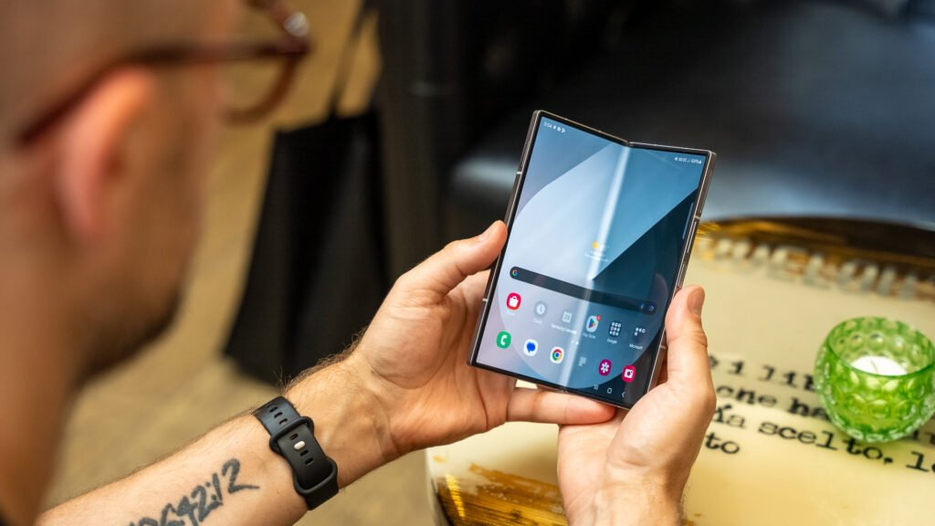 Deals: Samsung Galaxy Z Fold 6 vs Google Pixel 9