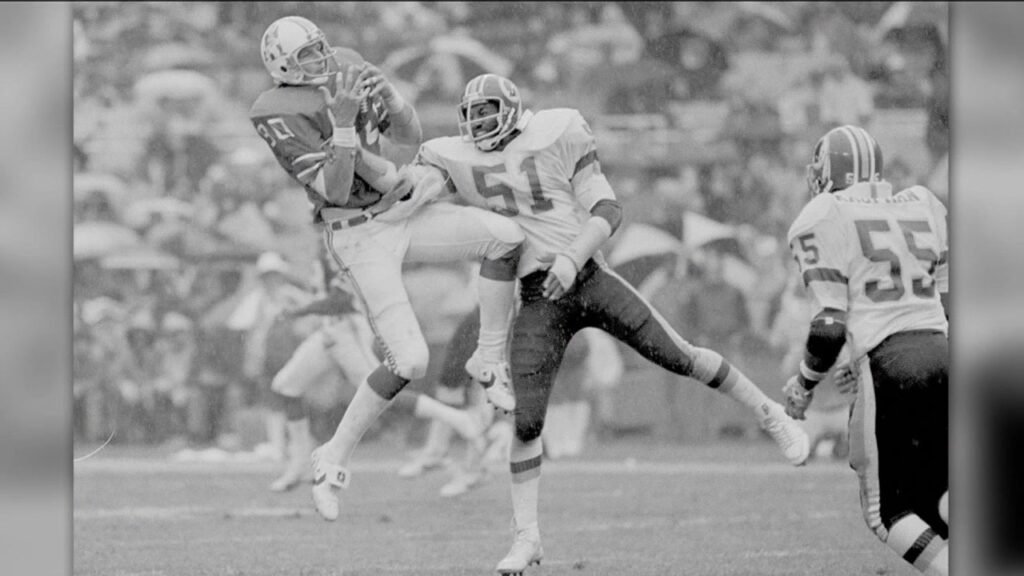Former Patriots tight end Don Hasselbeck dies at age 70