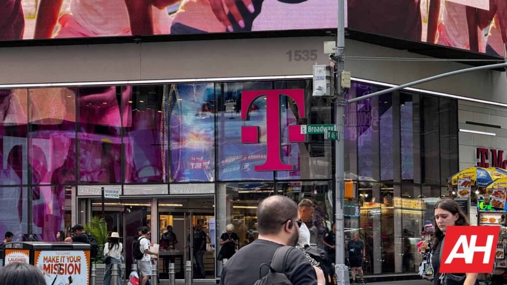 T-Mobile pushing its T-Life app is causing chaos in its